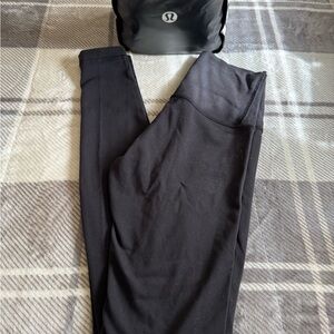 lululemon athletica Black Leggings with High Waist and Stretchy Fabric